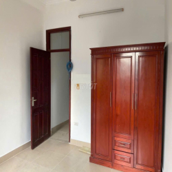 Nhà ngõ 29 phố Dịch Vọng, Diện tích 45m2 x 5 tầng có nội thất 