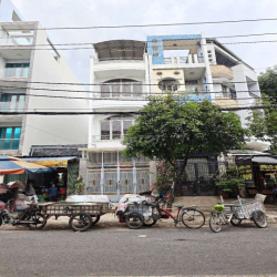 mặt tiền Trần Văn Kiểu đang sơn sửa mới 