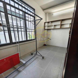 Nhà 2 lầu 4pn 4wc KDC Cửu Long Gần Chợ Bà Bộ