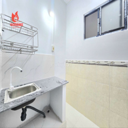 PHÒNG FULL NỘI THẤT GÁC CAO CÓ BAN CÔNG  GẦN ĐH HUFLIT