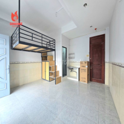 PHÒNG FULL NỘI THẤT GÁC CAO CÓ BAN CÔNG  GẦN ĐH HUFLIT