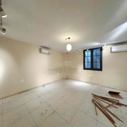 Cho thuê mặt bằng lầu 1 250m2 sàn