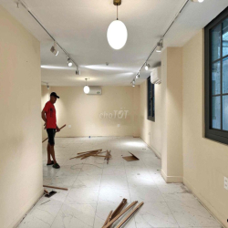 Cho thuê mặt bằng lầu 1 250m2 sàn