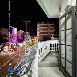 🐰CHDV BAN CÔNG LUXURY trống sẵn 1 phòng