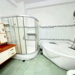 Nhà thuê Phạm Văn Xảo. Quận Tân Phú (2pn, 2wc) hẻm xe hơi.