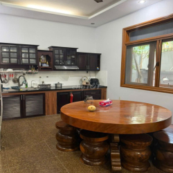 Cho thuê Biệt thự MTKD 200m2 đường oto Trường Thọ Thủ Đức 30tr