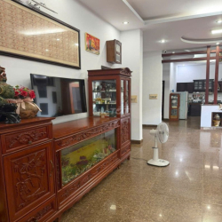 Cho thuê Biệt thự MTKD 200m2 đường oto Trường Thọ Thủ Đức 30tr