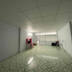 CHO THUÊ NHÀ NC MT NỘI BỘ TÔ HIỆU Q.TP gần chợ cây keo 4x18 trệt gác