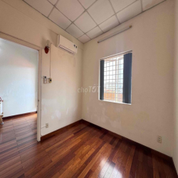 đăng dùm cô chủ nhà, chung cư tầng 4, 6tr5/ tháng