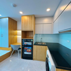 NHÀ THẬT GIÁ THẬT - NGAY KHU VỰC NGÃ TƯ SỞ -STUDIO FULL ĐỒ + BAN CÔNG