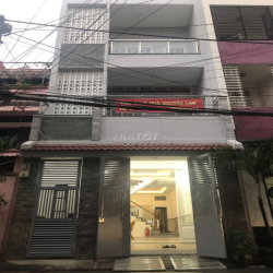Cho thuê nhà 5x15m, Đông Bắc, 4PN, ô tô đậu trong nhà, đường 8m