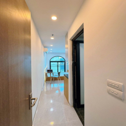 NHÀ THẬT GIÁ THẬT - NGAY KHU VỰC NGÃ TƯ SỞ -STUDIO FULL ĐỒ + BAN CÔNG