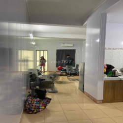 cho thuê căn hộ tầng 2