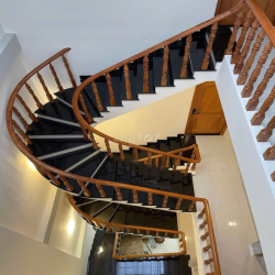 Cần cho thuê nhà MT 38A Hoàng Hoa Thám, Phường 13, Q.Tân Bình