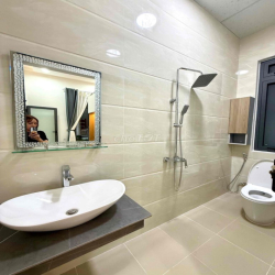 Chính chủ bán nhà mới xây, nội thất đầy đủ