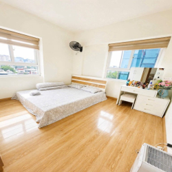 Cần cho thuê căn hộ chung cư 165 Thái Hà. 70m2, 2 ngủ, 1 wc full đồ
