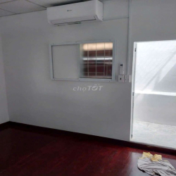 NHÀ ĐẸP HẺM XE HƠI 3.2X10M LẦU 2PN 2WC QUANG TRUNG P8 GV