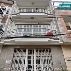 Nhà 1 Trệt 2 Lầu sân thượng 4x17m 4 phòng 4 wc Hẻm 151 đường Trần Não