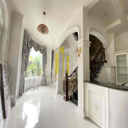 Cho thuê Villa sân vườn view Landmark 41 triệu