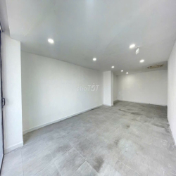 Cho thuê VP Hồng Lĩnh 65m2 có ban công đón ánh nắng tự nhiên