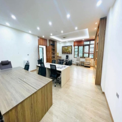 Cho Thuê Nhà MT Bàu Cát 2 , P.14, Q.Tân Bình, DT: 6x17m, Trệt 3 Lầu