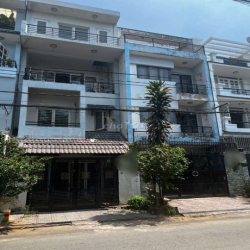 ♥️SÔNG ĐÀ-NHÀ MT CÔNG VIÊN, HBC- 4 TẦNG SÂN RỘNG ĐẬU Ô TÔ