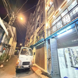 💟 Cho thuê nhà NC full nội thất mới 5pn 6wc hẻm 1/🚘nguyên tư giản p12