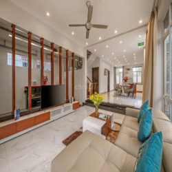 Cho thuê villa 5 phòng ngủ- gần công viên biển đông
