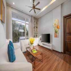 Cho thuê villa 5 phòng ngủ- gần công viên biển đông