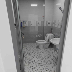 NHÀ ĐẸP 1 SẸC HẺM XE HƠI QUANG TRUNG