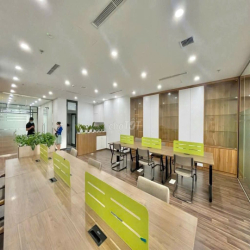 Cho thuê MBKD sàn văn phòng diện tích 110m2 tại phố Vũ Thạnh, Đống Đa