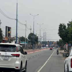 💥 CHO THUÊ MẶT BẰNG 320m2. MT quốc lộ 13. Gần chợ trừ Văn thố. 20tr/th