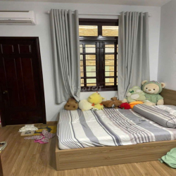 Nhà phố 3 lầu MT đường số khu LPM, đt 5 x 12m.