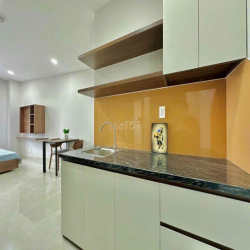 Studio ban công - full nội thất gần Nguyễn Gia Trí và Metro Tân Cảng
