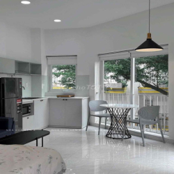 CĂN HỘ MINI BAN CÔNG_TIỆN NGHI FULL NỘI THẤT NGAY ETOWN CỘNG HÒA