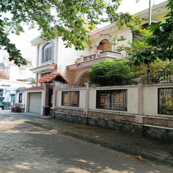 Nhà BT chính chủ cho thuê 300m2 đường oto Hiệp Bình Chánh Thủ Đức 33tr