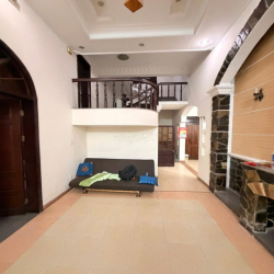 Nhà BT chính chủ cho thuê 300m2 đường oto Hiệp Bình Chánh Thủ Đức 33tr