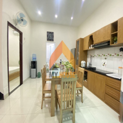 VILLA BÉ XINH SẠCH THƠM MÁT XÁCH VALI VÀO Ở LIỀN
