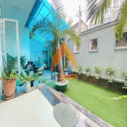 VILLA BÉ XINH SẠCH THƠM MÁT XÁCH VALI VÀO Ở LIỀN