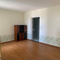 Cho thuê căn 3pn 2wc giá 8tr có nội thất vào ở ngay c/cư Dream Home Q8