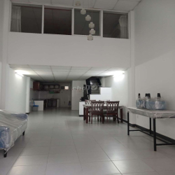 nhà mới sạch xẽ giá thuê 8tr,p16 ,GV