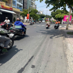 Cho thuê nhà góc 2 mặt tiền đường Bình Thới 13 x 20m vị trí siêu Vip