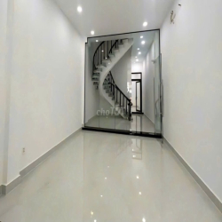Chính chủ cho thuê nhà MT 262B Huỳnh Văn Bánh P.11 Q.Phú Nhuận