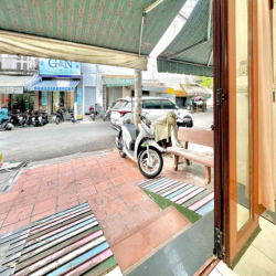 mặt bằng Mặt Tiền Kinh Doanh Chổ Ngủ Lại Ngay Bà Hom - Đường