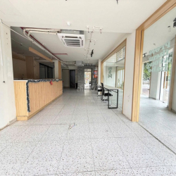 Cho thuê MB góc Hoàng Sa,Tân Định, Q1 170m2 sàn - 45tr lối đi riêng