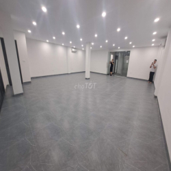 Nhà phố Nguyễn Văn Huyên - Diện tích 140m x 6 tầng  1 hầm, thông sàn