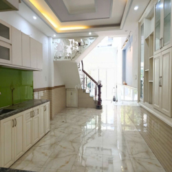 Cho thuê nhà 4 tầng 4PN 5WC / ngắn Lê Thị Riêng,Thới An 12,5 tr/tháng