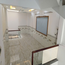 Cho thuê nhà 4 tầng 4PN 5WC / ngắn Lê Thị Riêng,Thới An 12,5 tr/tháng