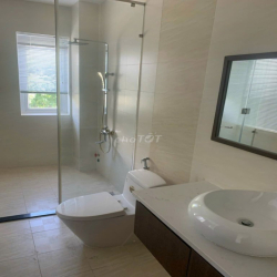 Cho thuê nhà nhà phố melosa garden khang điền 4pn dt 5x23m =115m2 16tr