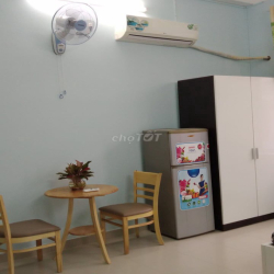 Căn hộ Ban Công full nội thất, Canh Etown, bên hông chợ Hoàng Hoa Thám